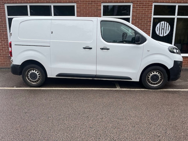 Used Vauxhall Vivaro 2020 for sale - 76277645: Photo 2
