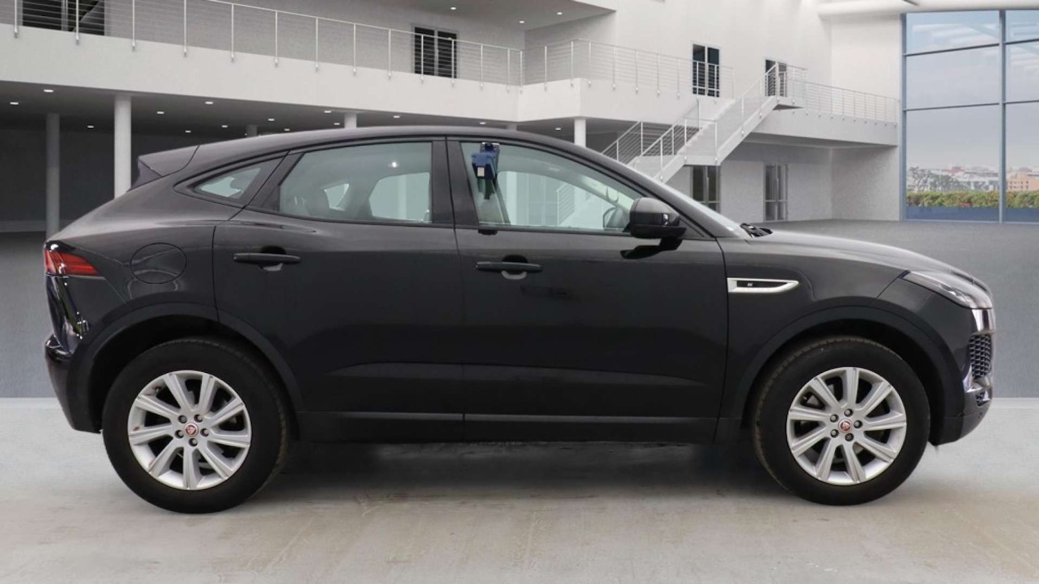 Used Jaguar E-Pace 2018 for sale - 77891798: Photo 5