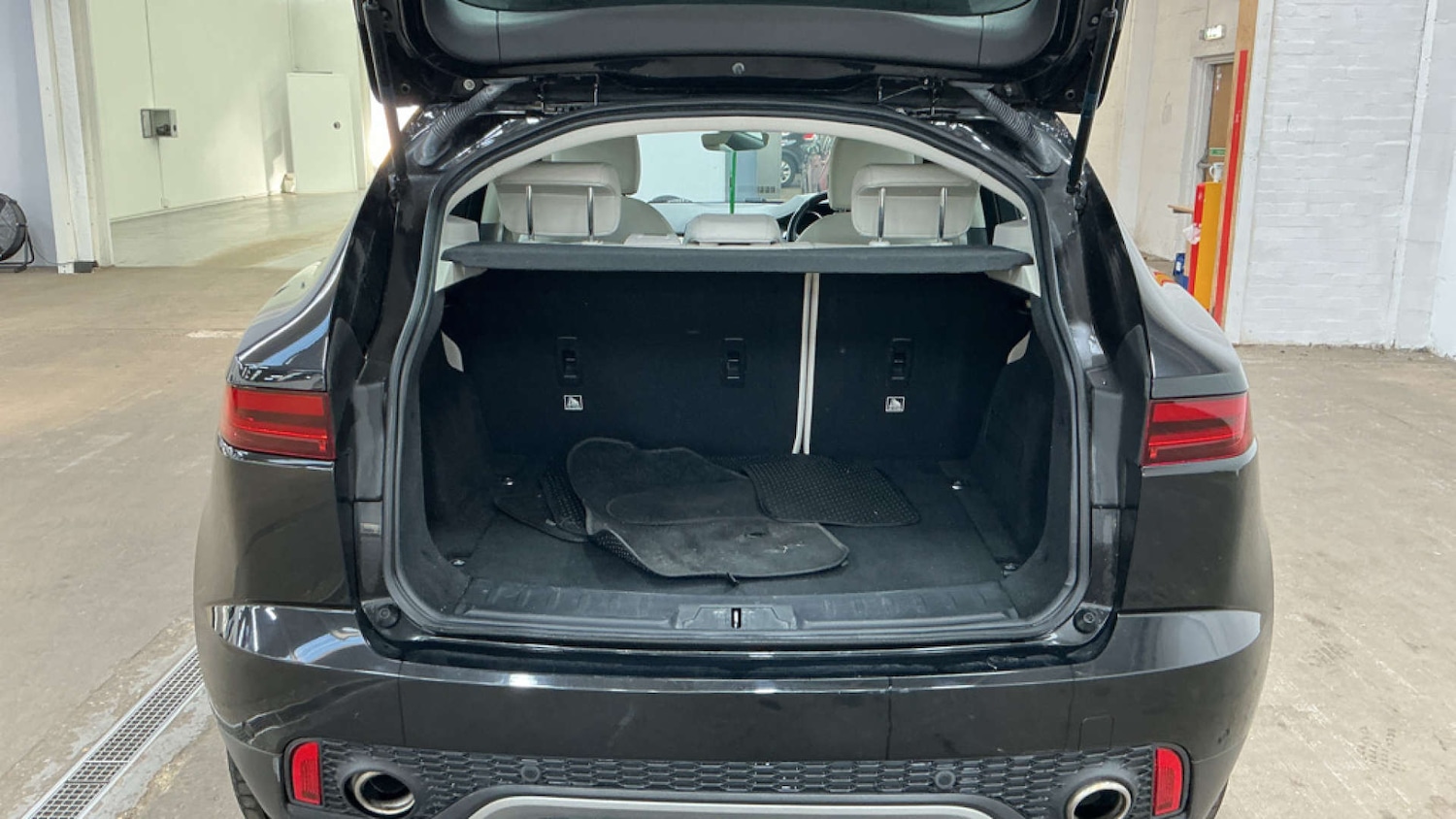 Used Jaguar E-Pace 2018 for sale - 77891798: Photo 7