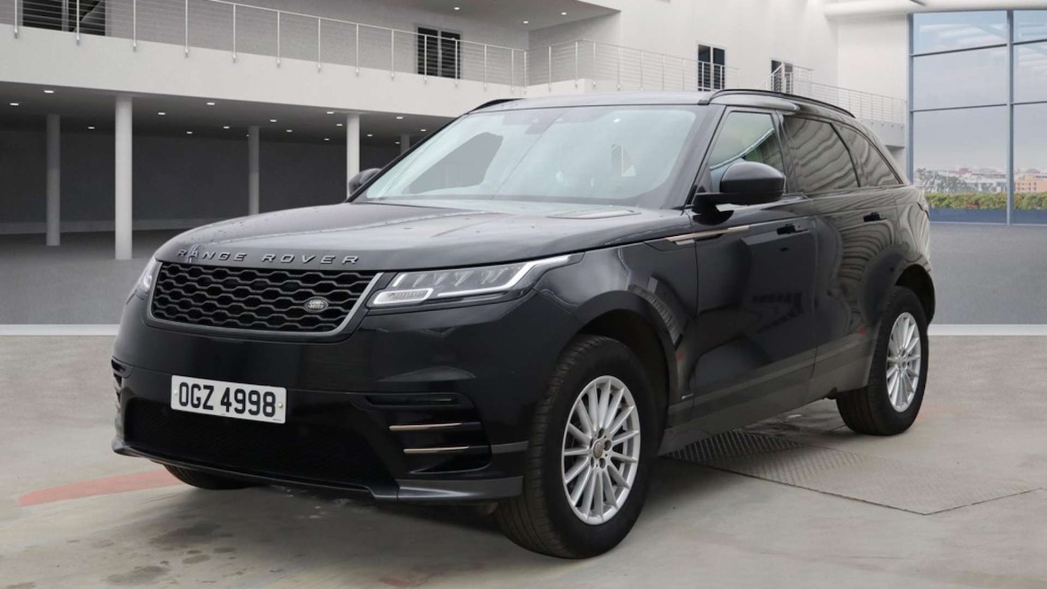 Used Land Rover Range Rover Velar 2019 for sale - 77107840: Photo 2