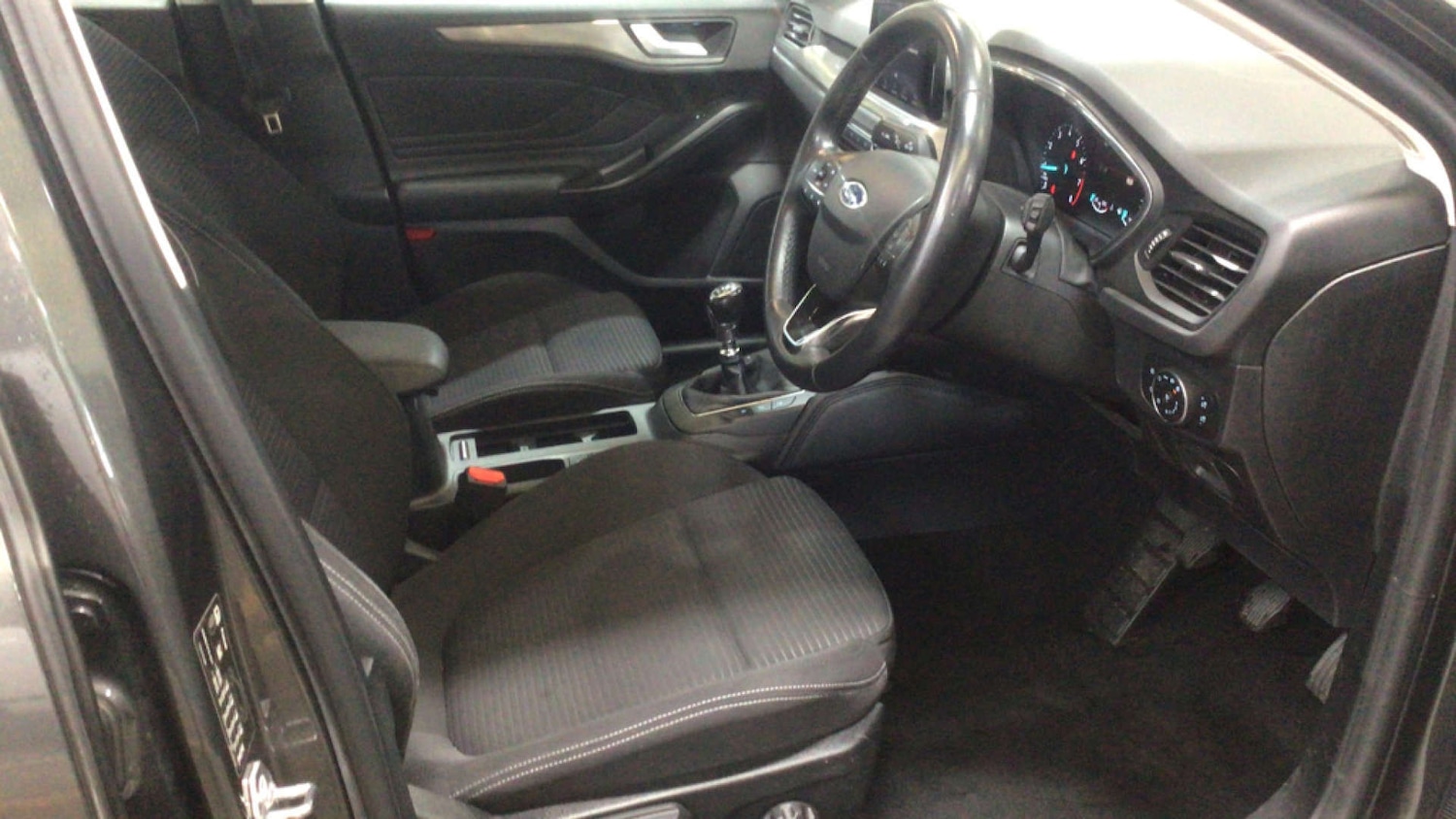 Used Ford Focus 2019 for sale - 76358330: Photo 9