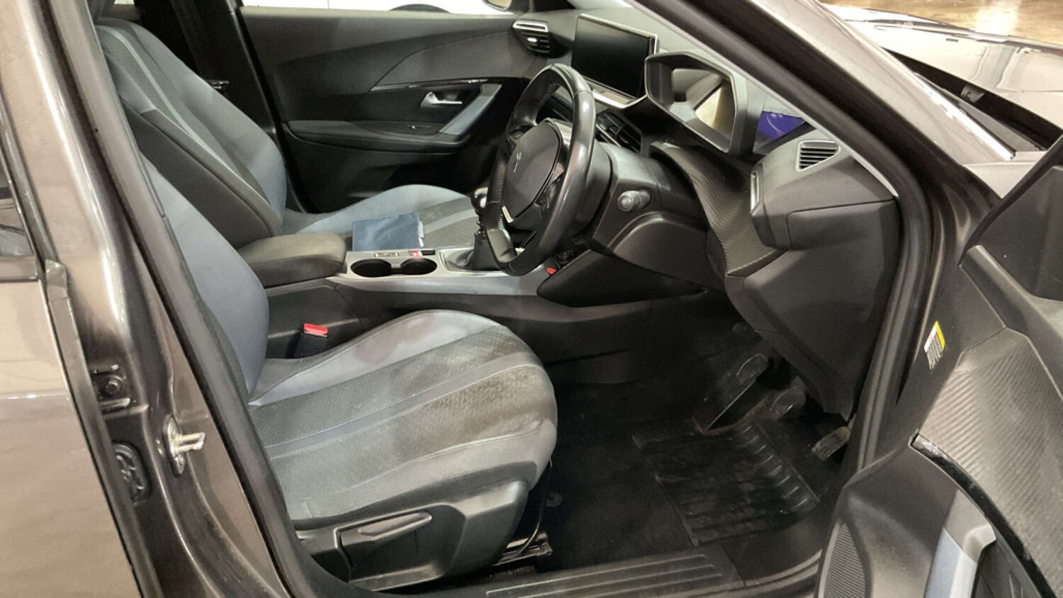 Used Peugeot 2008 2020 for sale - 76567780: Photo 9