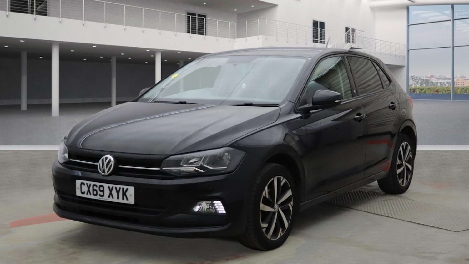 Used Volkswagen Polo 2019 for sale - 77329459: Photo 2