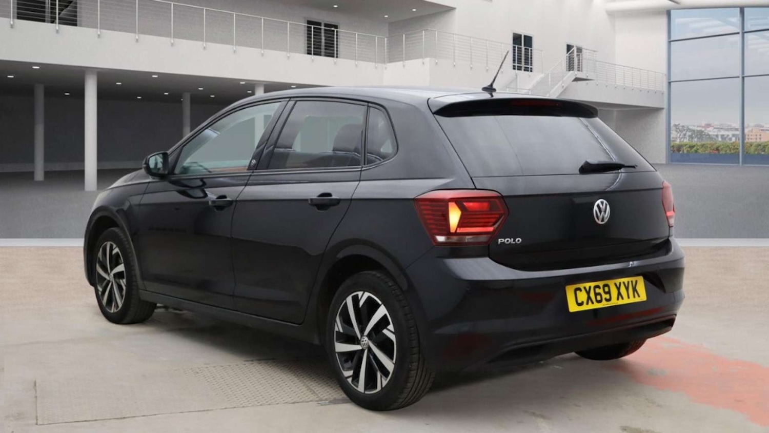 Used Volkswagen Polo 2019 for sale - 77329459: Photo 3