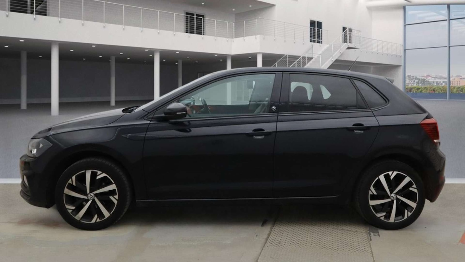 Used Volkswagen Polo 2019 for sale - 77329459: Photo 6