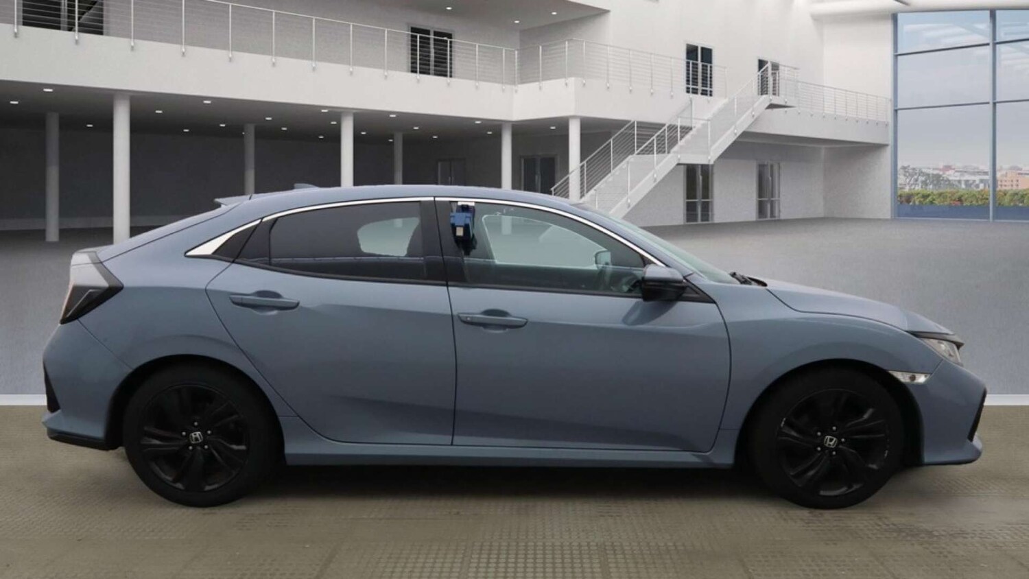 Used Honda Civic 2019 for sale - 76569720: Photo 5