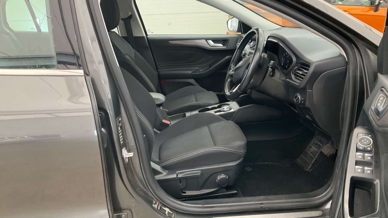 Used Ford Focus 2020 for sale - 76343744: Photo 9