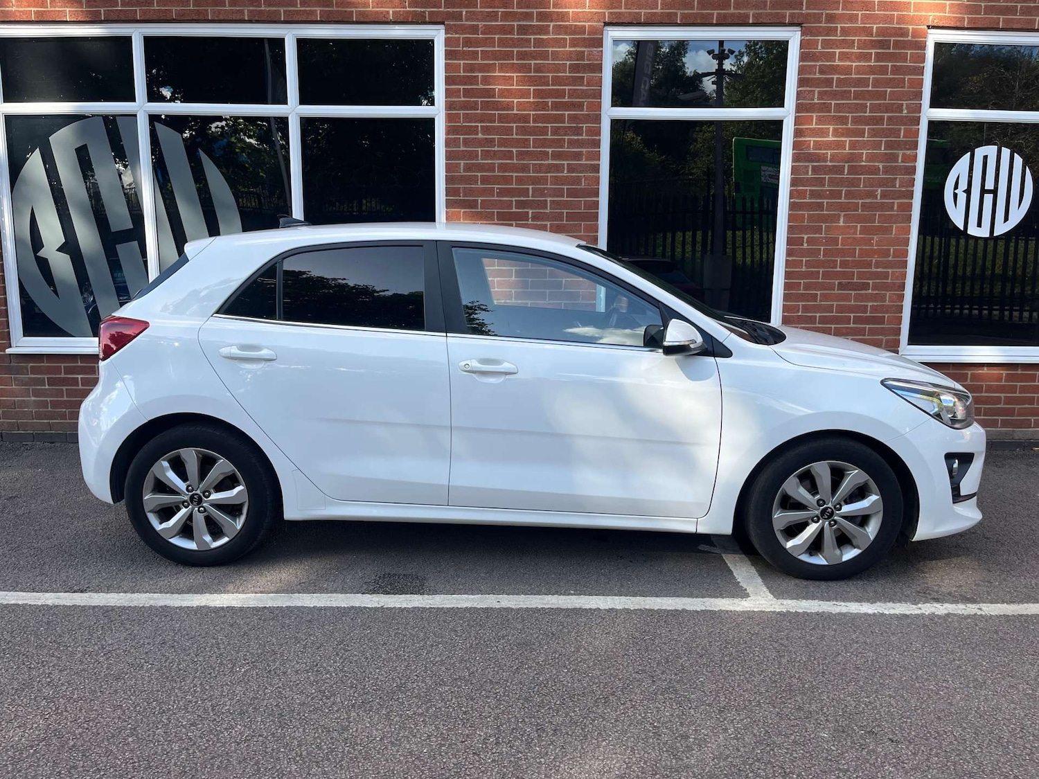 Used Kia Rio 2021 for sale - 76277667: Photo 2