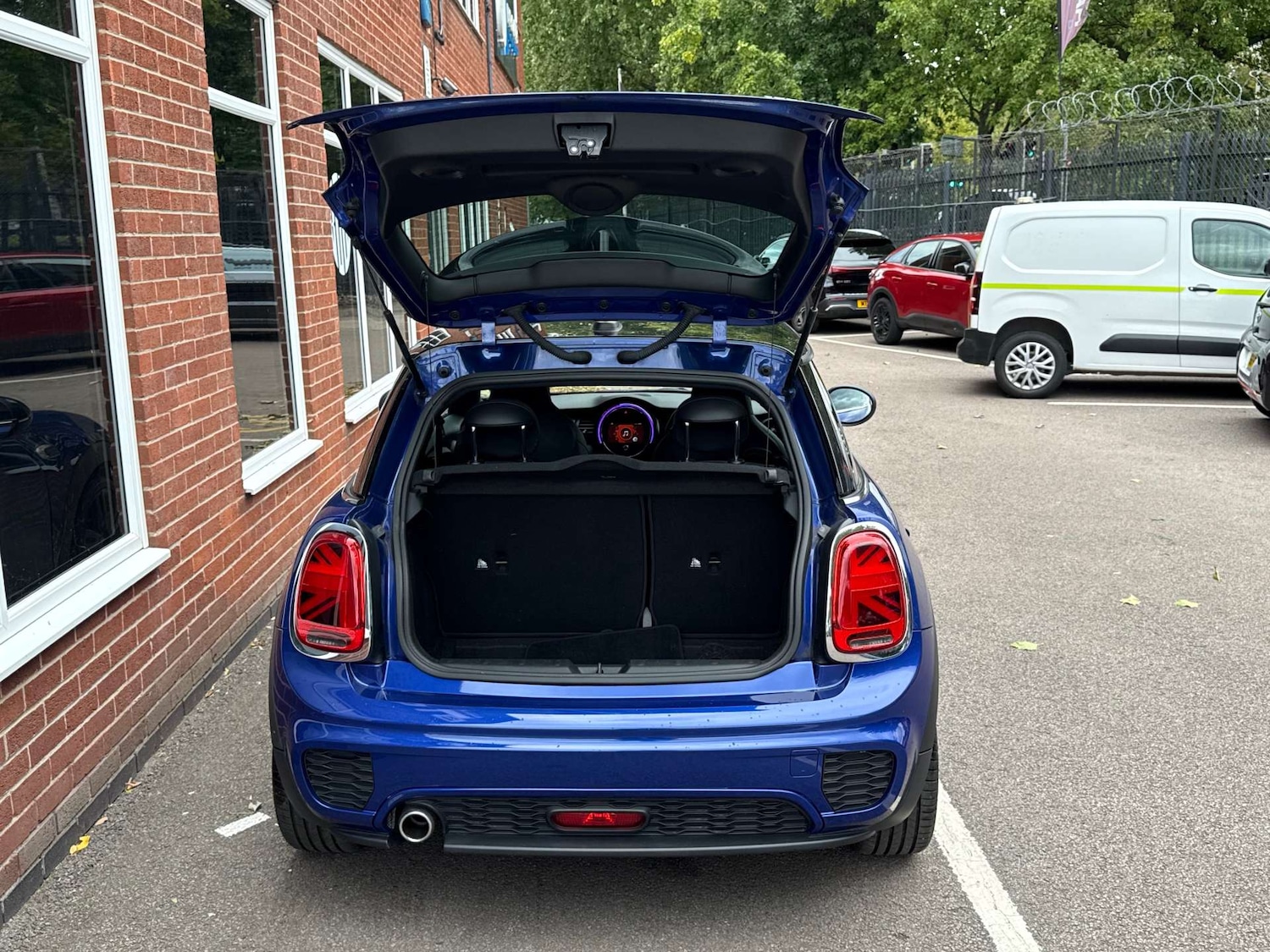 Used MINI Hatch 2018 for sale - 76277611: Photo 10