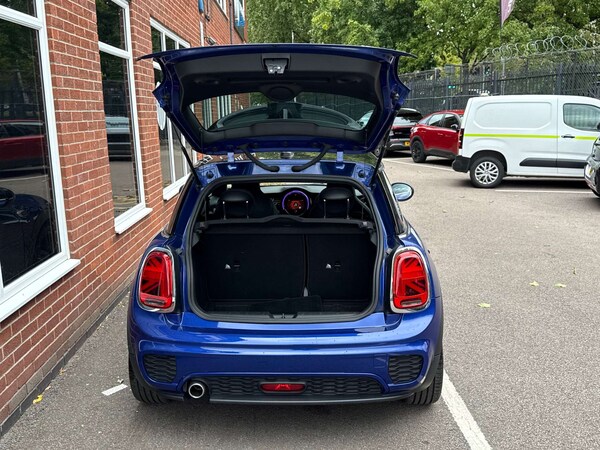 Used MINI Hatch 2018 for sale - 76277611: Photo 10