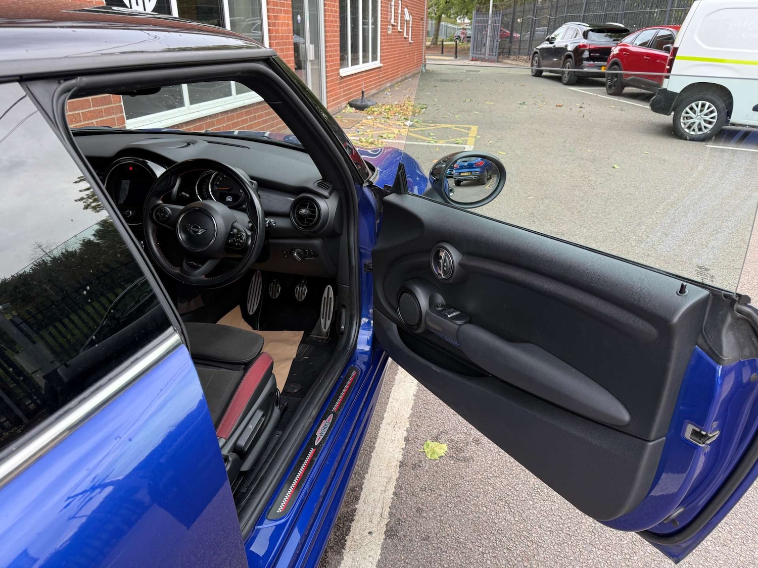 Used MINI Hatch 2018 for sale - 76277611: Photo 18