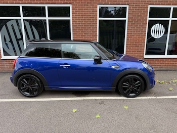 Used MINI Hatch 2018 for sale - 76277611: Photo 2