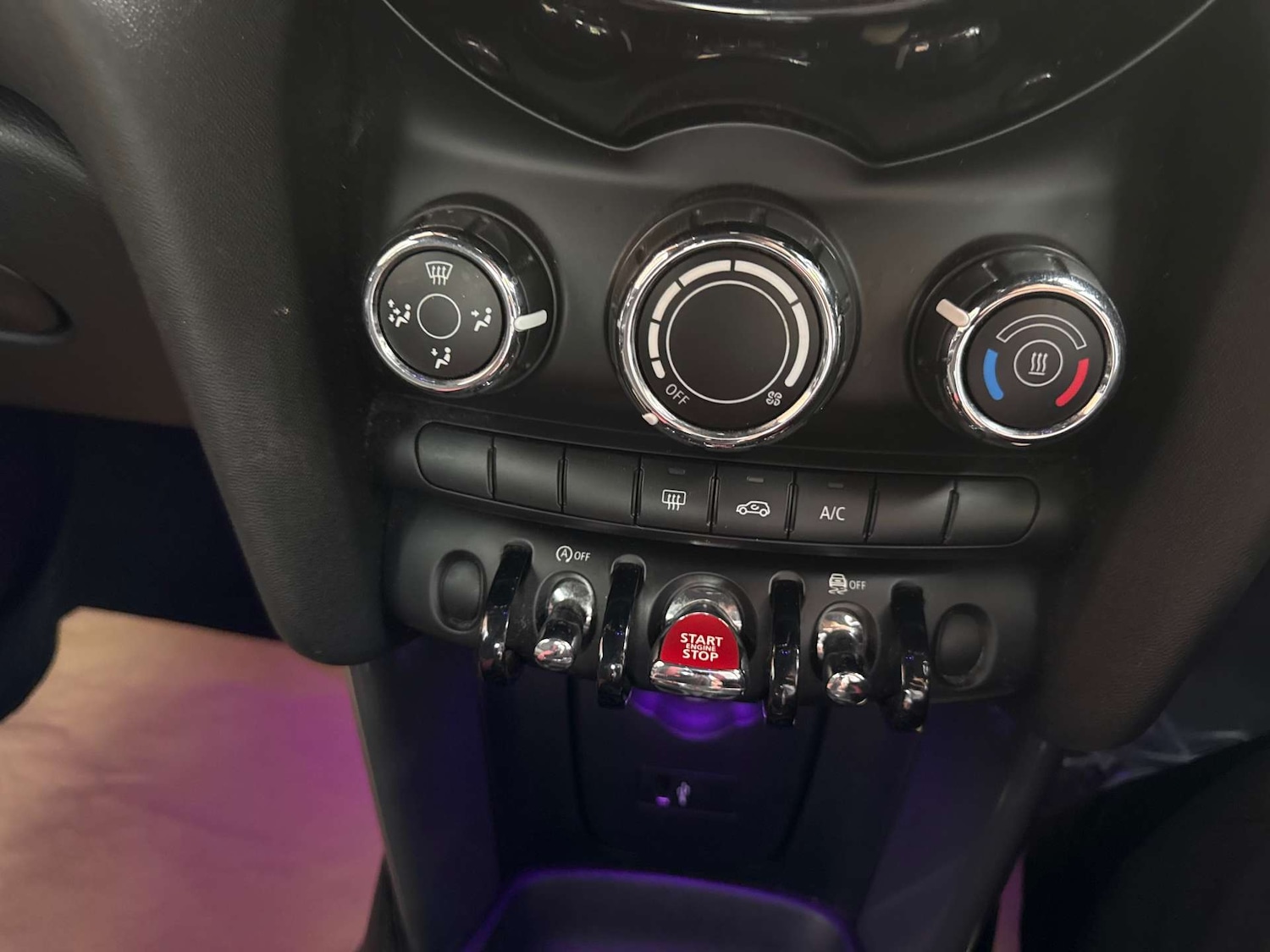 Used MINI Hatch 2018 for sale - 76277611: Photo 41