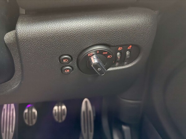 Used MINI Hatch 2018 for sale - 76277611: Photo 45