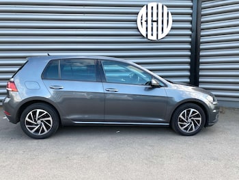Used Volkswagen Golf 2019 for sale - 78061478: Photo