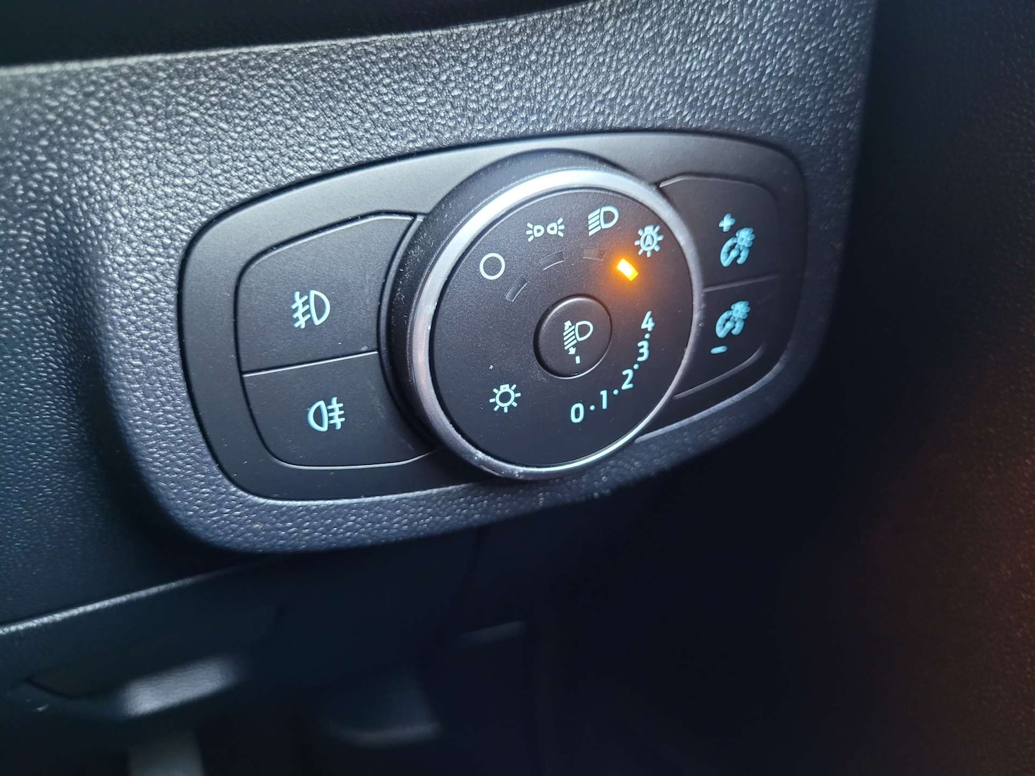 Used Ford Fiesta 2019 for sale - 76132396: Photo 34