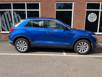 Used Volkswagen T-Roc 2020 for sale - 75749327: Photo