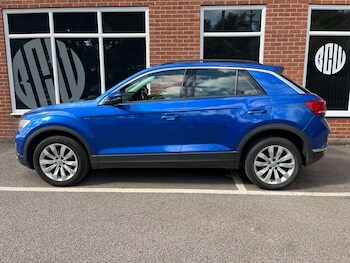 Used Volkswagen T-Roc 2020 for sale - 75749327: Photo