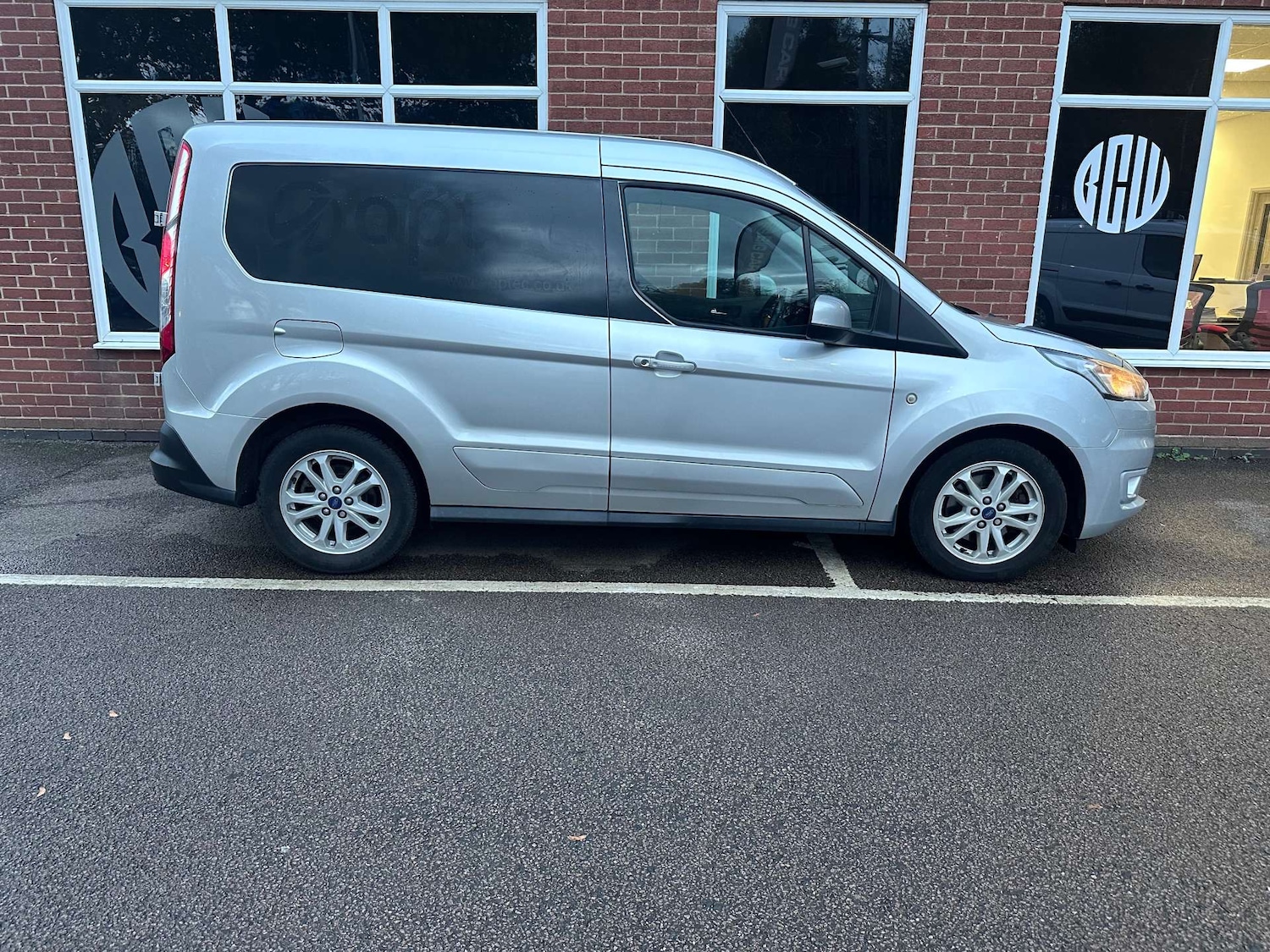 Used Ford Transit Connect 2019 for sale - 76281761: Photo 2