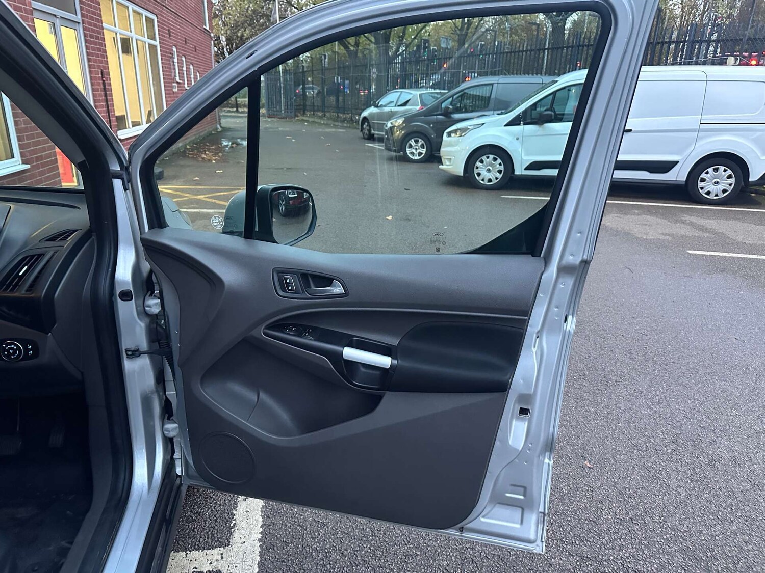 Used Ford Transit Connect 2019 for sale - 76281761: Photo 24