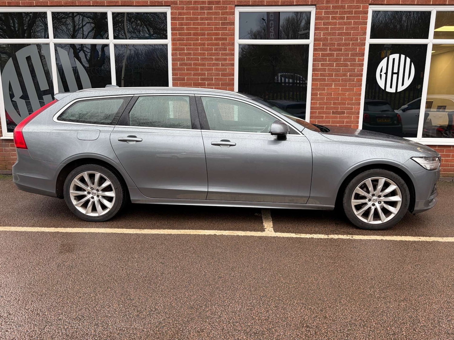Used Volvo V90 2019 for sale - 77536224: Photo 2