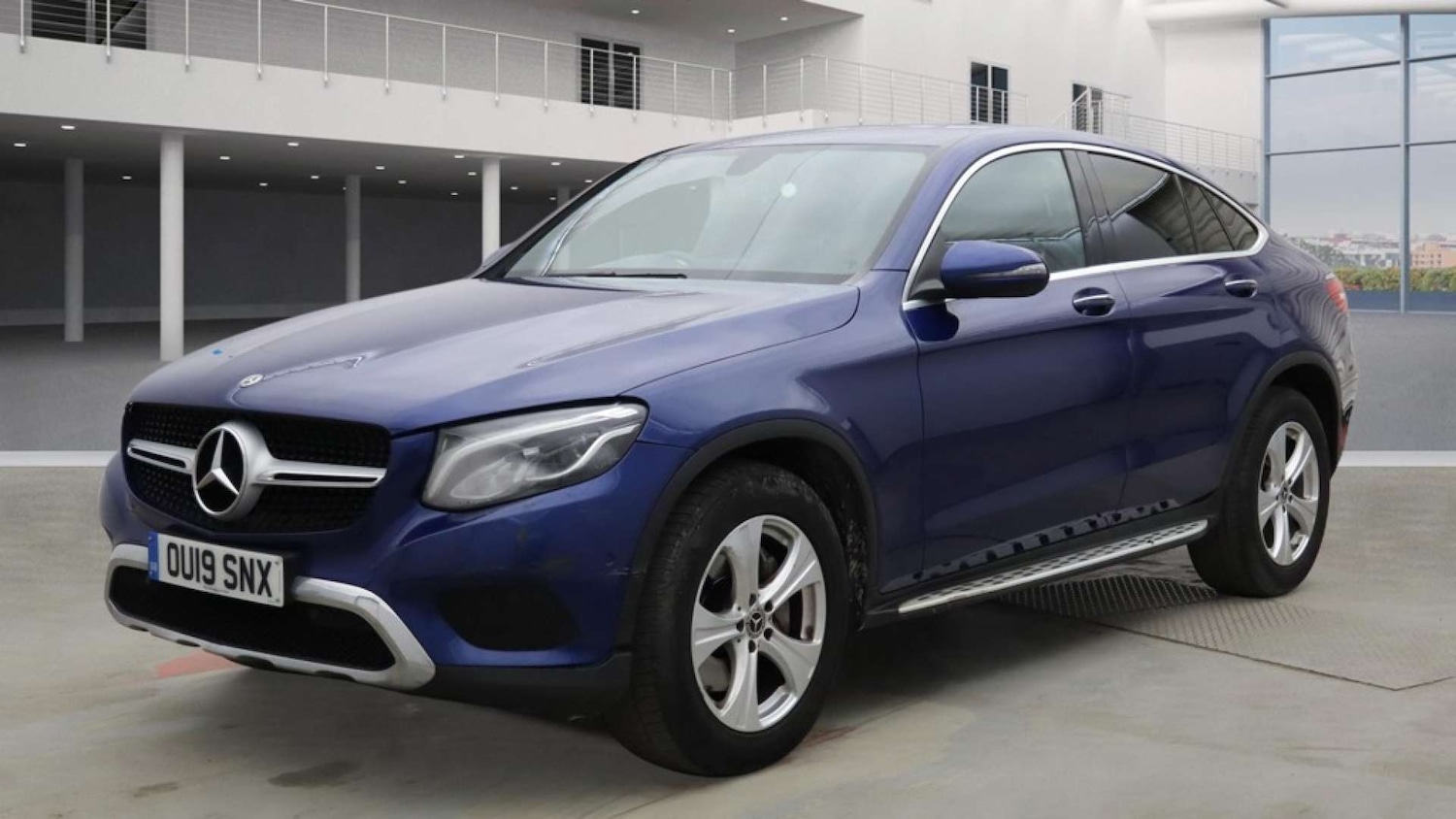 Used Mercedes-Benz GLC 2019 for sale - 77289454: Photo 2