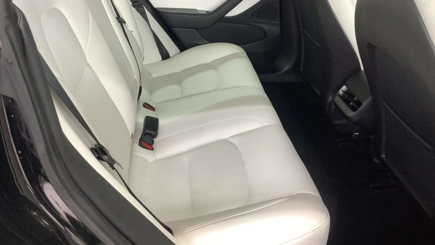 Used Tesla Model 3 2020 for sale - 78169369: Photo 8