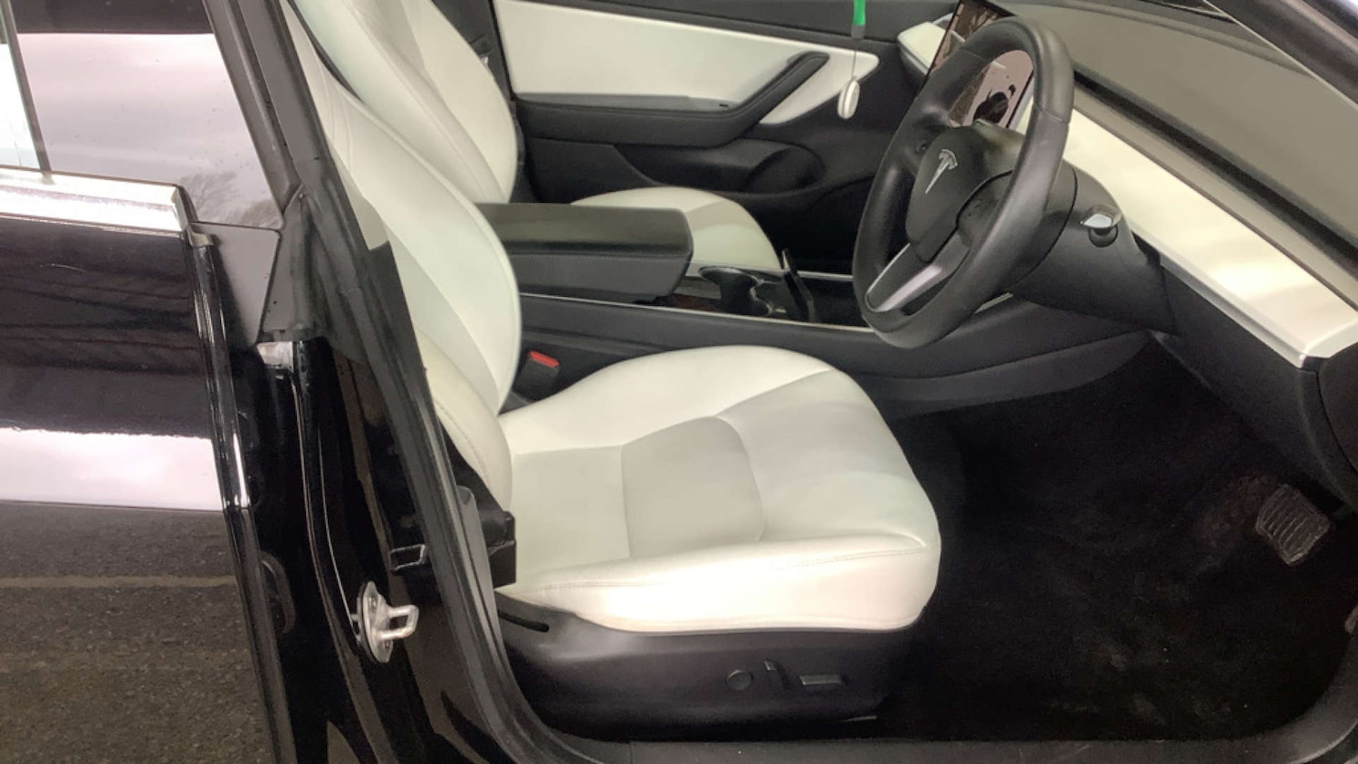 Used Tesla Model 3 2020 for sale - 78169369: Photo 9