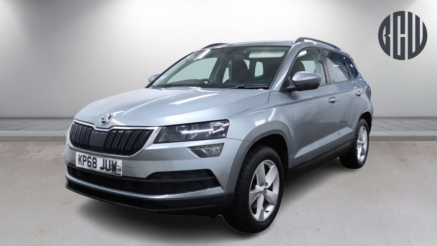 Used Skoda Karoq 2018 for sale - 77026748: Photo 2