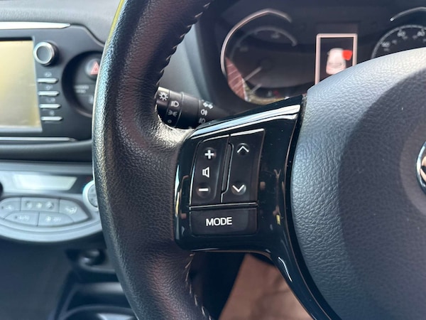 Used Toyota Yaris 2019 for sale - 76277765: Photo 25