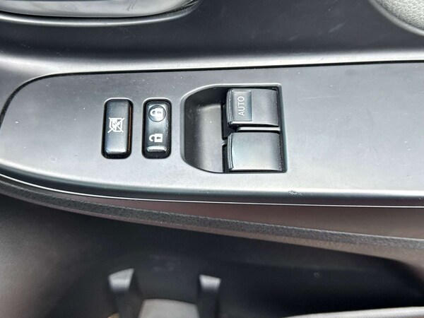 Used Toyota Yaris 2019 for sale - 76277765: Photo 28