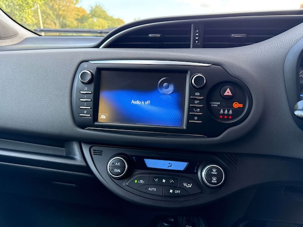 Used Toyota Yaris 2019 for sale - 76277765: Photo 35