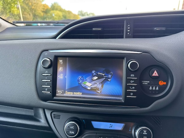Used Toyota Yaris 2019 for sale - 76277765: Photo 37