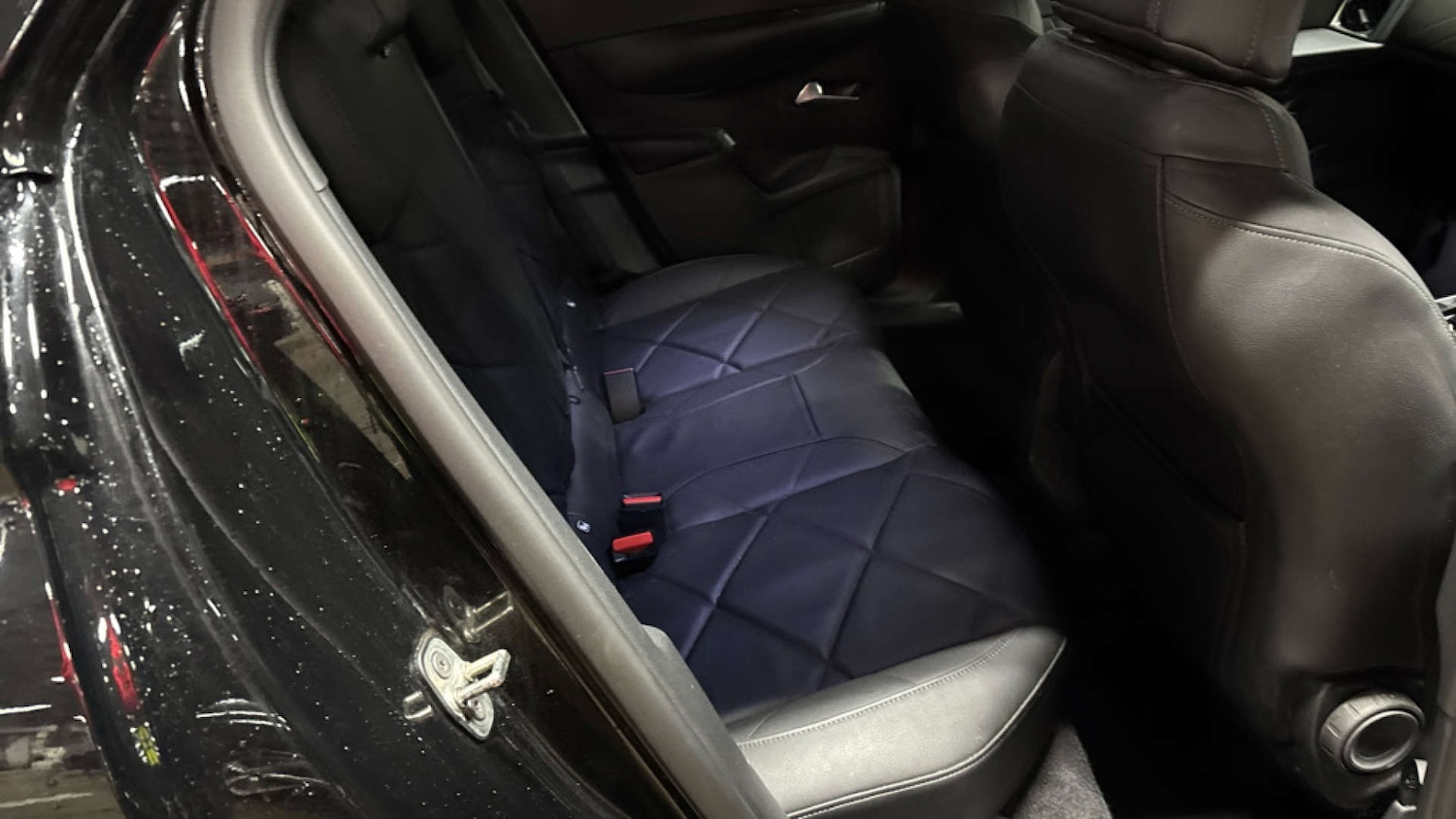 Used DS Automobiles DS 3 Crossback 2021 for sale - 76762542: Photo 8