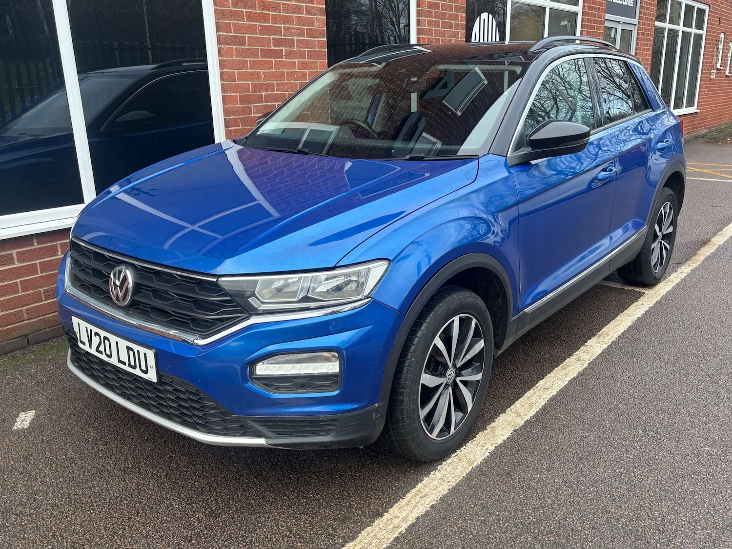 Used Volkswagen T-Roc 2020 for sale - 77170340: Photo 3
