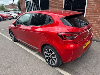 Used Renault Clio 2020 for sale - 75548997: Photo
