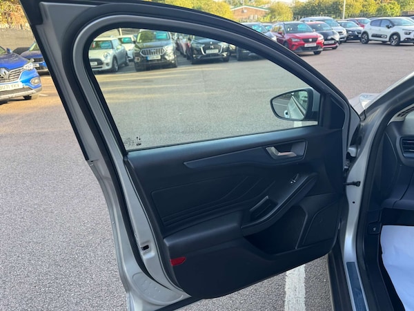 Used Ford Focus 2020 for sale - 74928445: Photo 23