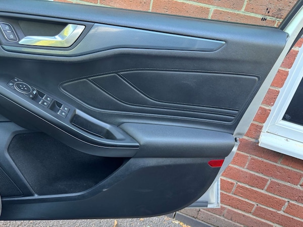 Used Ford Focus 2020 for sale - 74928445: Photo 30