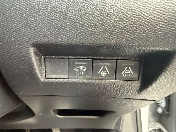 Used Peugeot 208 2021 for sale - 76197229: Photo 23