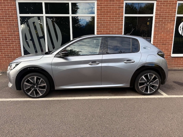 Used Peugeot 208 2021 for sale - 76197229: Photo 3
