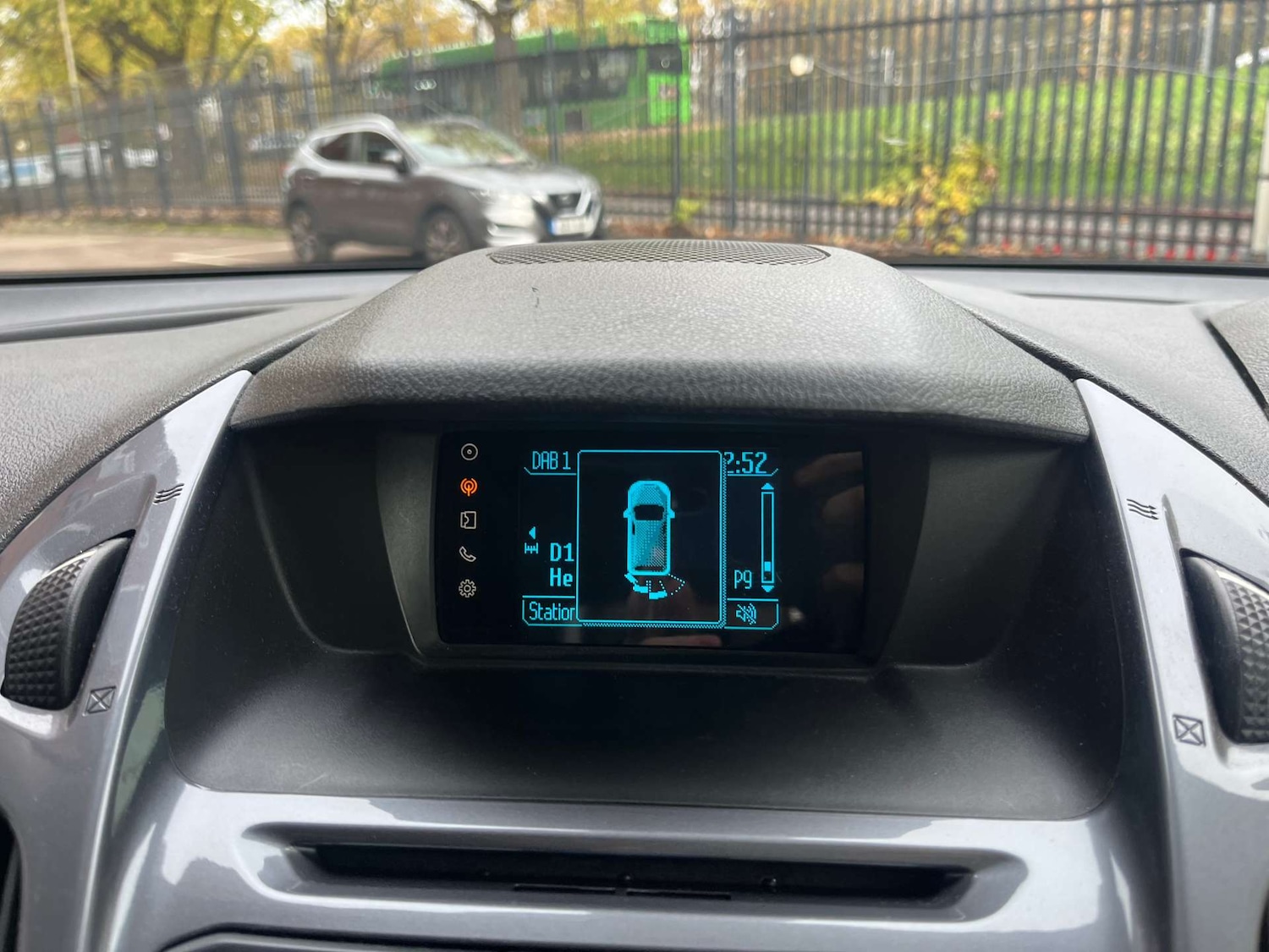 Used Ford Grand Tourneo Connect 2016 for sale - 76429360: Photo 20