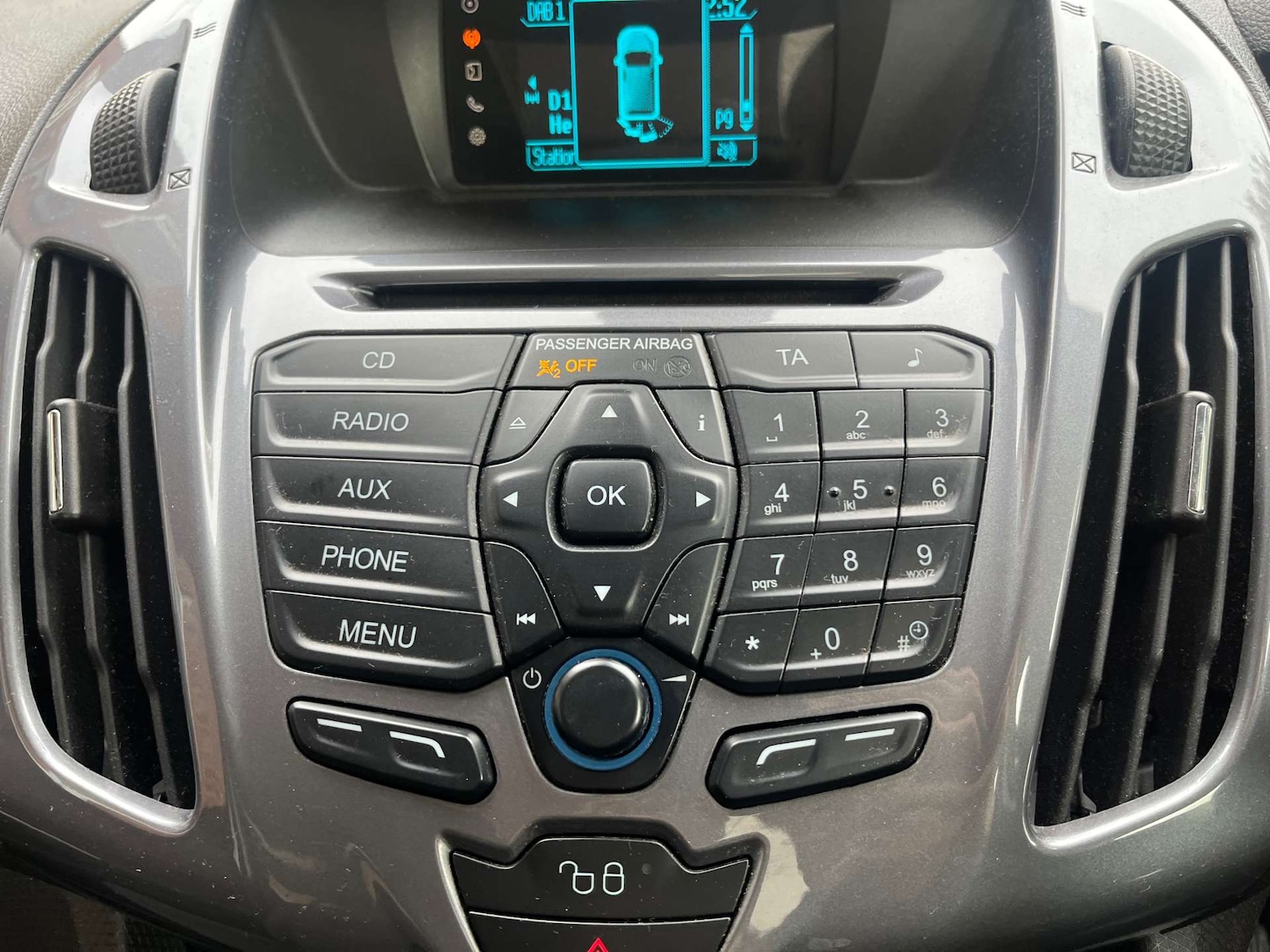 Used Ford Grand Tourneo Connect 2016 for sale - 76429360: Photo 27