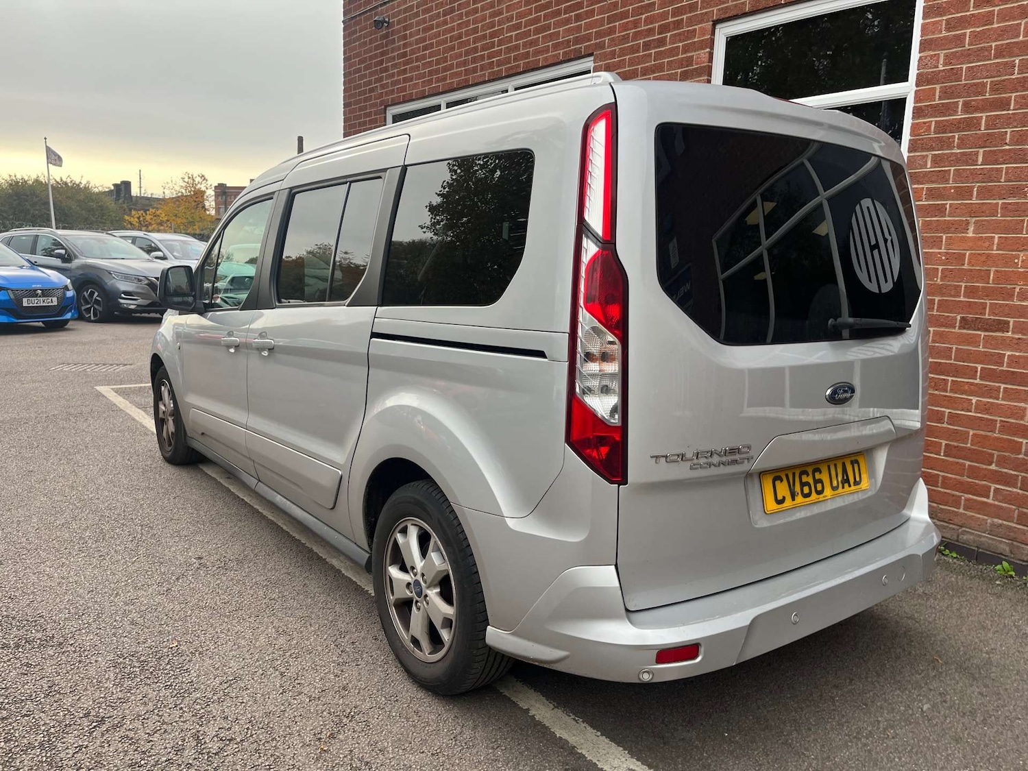 Used Ford Grand Tourneo Connect 2016 for sale - 76429360: Photo 6