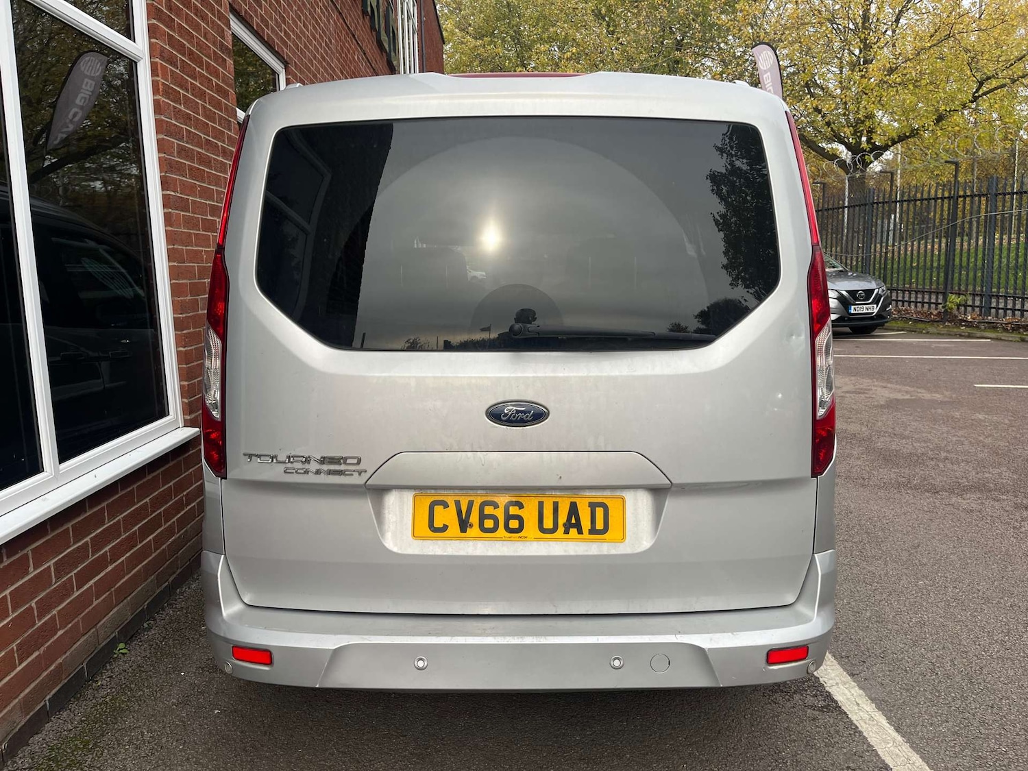 Used Ford Grand Tourneo Connect 2016 for sale - 76429360: Photo 8