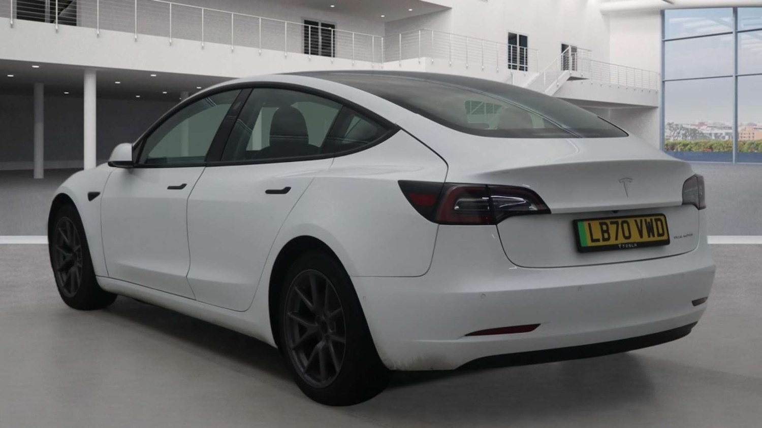 Used Tesla Model 3 2020 for sale - 77548530: Photo 3