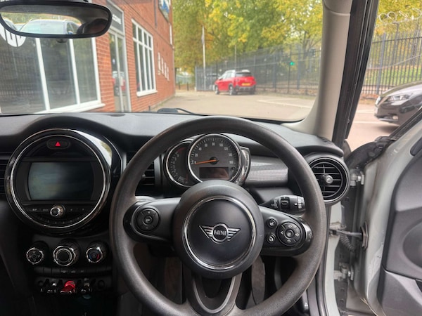 Used MINI Hatch 2019 for sale - 76277541: Photo 16