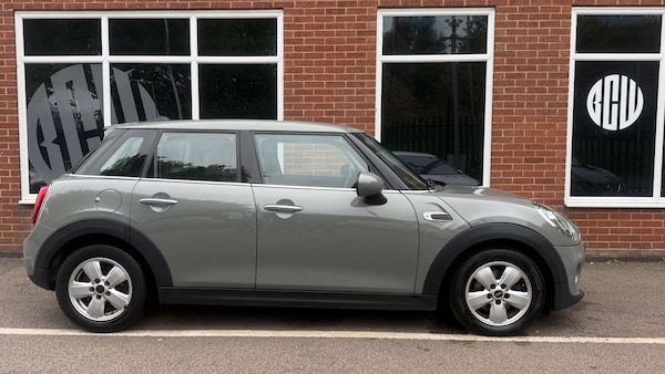 Used MINI Hatch 2019 for sale - 76277541: Photo 2