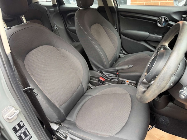 Used MINI Hatch 2019 for sale - 76277541: Photo 46