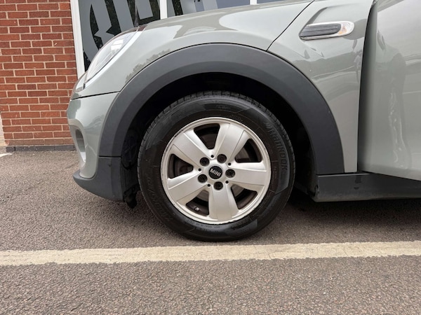 Used MINI Hatch 2019 for sale - 76277541: Photo 56