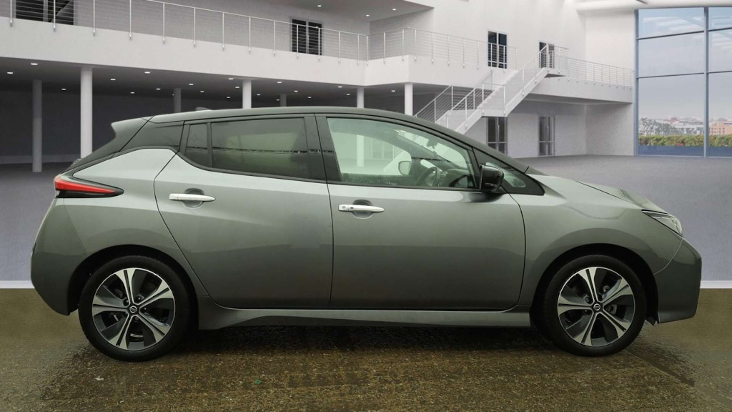 Used Nissan Leaf 2021 for sale - 77368244: Photo 5